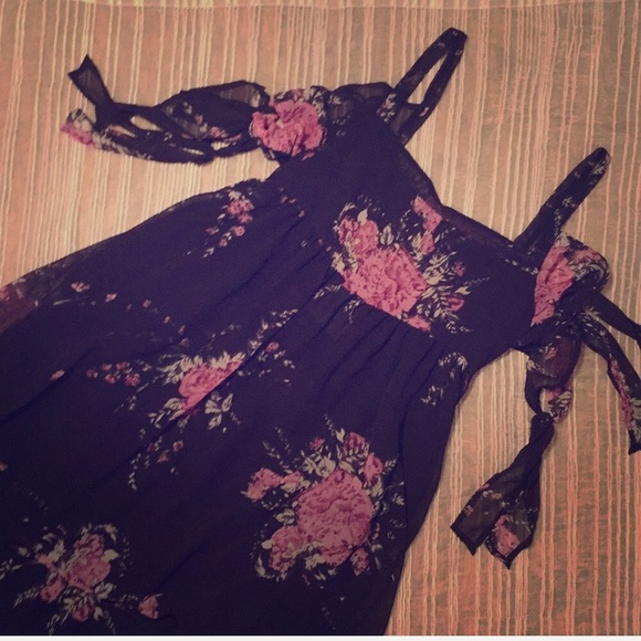 FP Cold shoulder Maxi dress - Picture 7 of 7